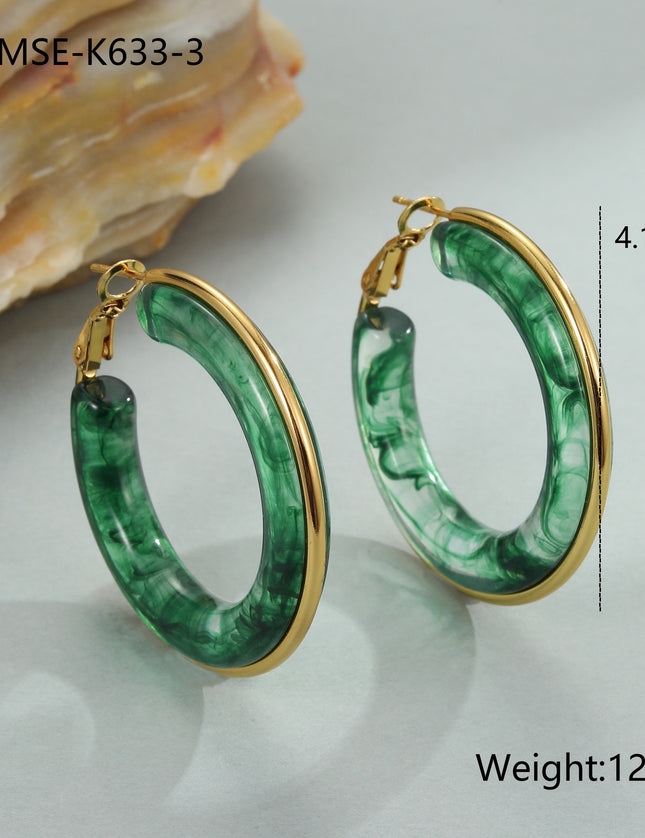 Boucles d’Oreilles Créoles en Résine Marbrée – Élégance Vintage & Tendance