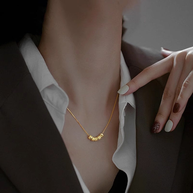 Collier 5 Perles Porte-Bonheur Dorées en Acier Inoxydable – Style Minimaliste & Élégance Intemporelle